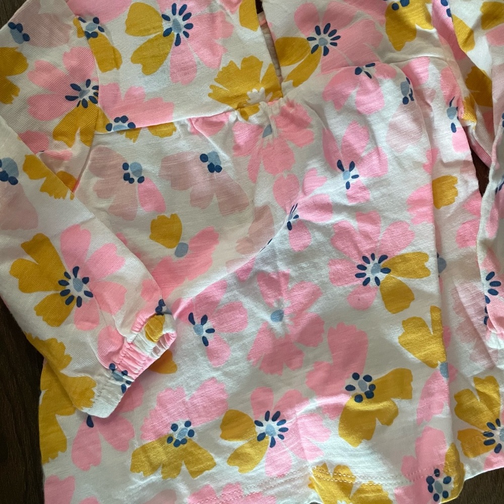 Carter’s Matching Set - Picture 3 of 4